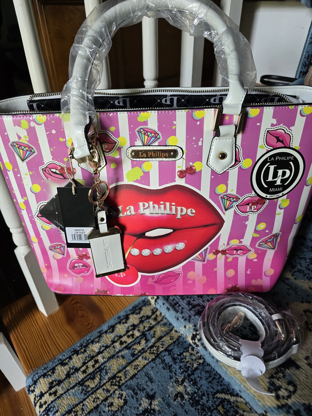 La PHILIPE Pink Graphic Lip Tote with White Handles
